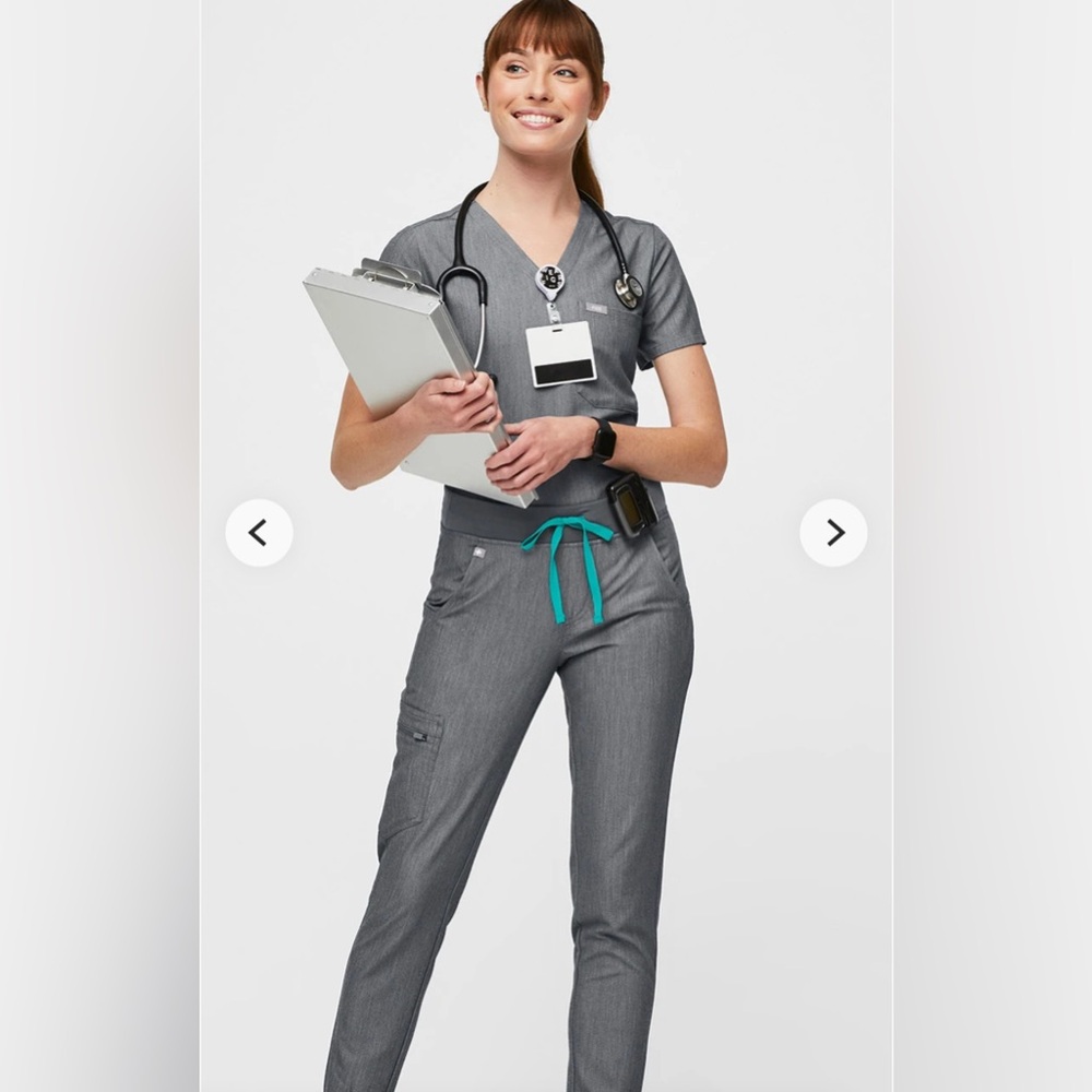 FIGS Catarina One Pocket Scrub Top